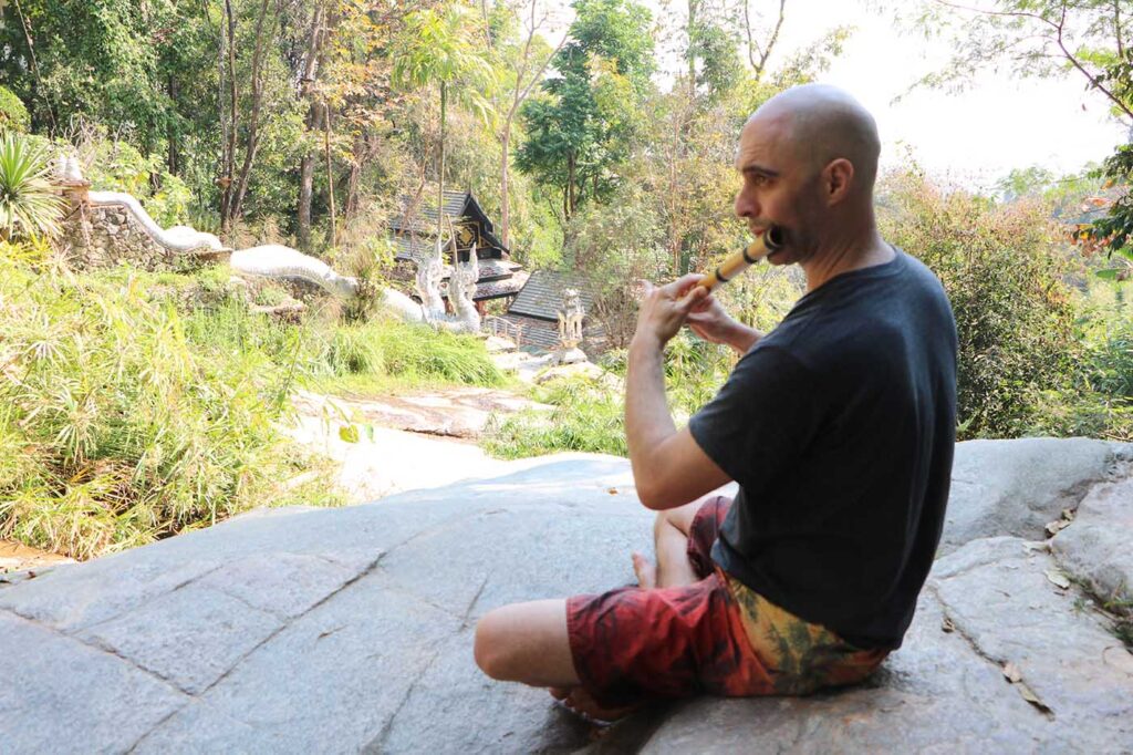 2019-02-17 Thailand Kerry Kriger Bansuri at Doi Suthep Bairagi