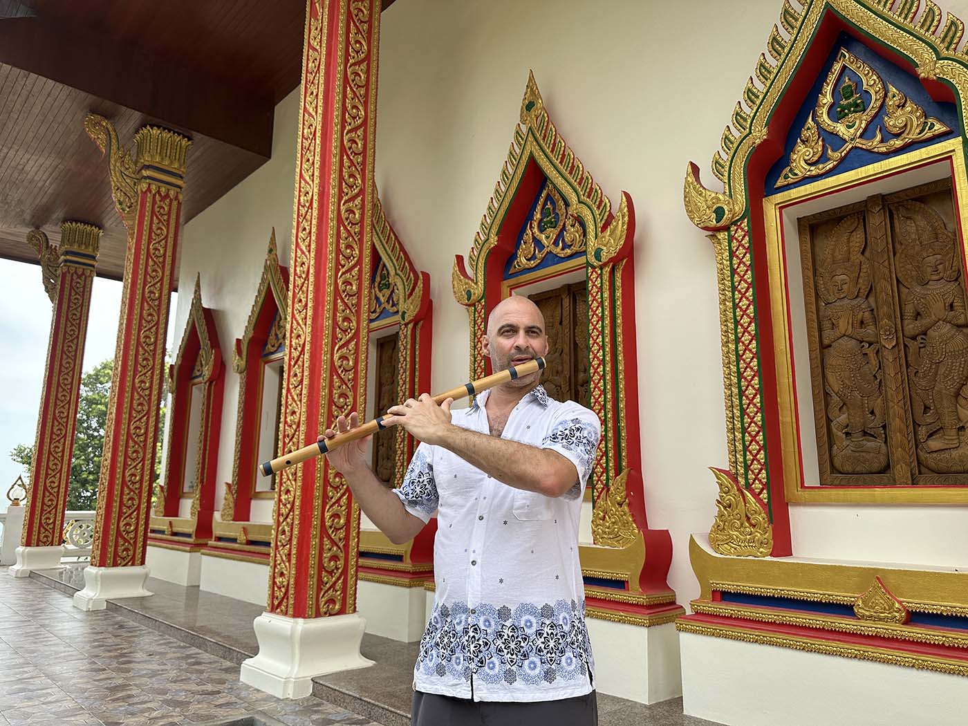 Thailand Koh Samui Kerry Kriger Bansuri 2024-12-02 Samnaksong Phuttha Chedi Laem So 2